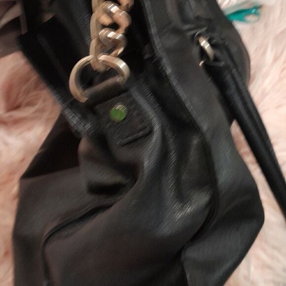 AUTHENTIC MICHAEL KORS BLACK LEATHER GOLD HARDWARE LOCK & KEY CHAIN SATCHEL BAG - Picture 14 of 17